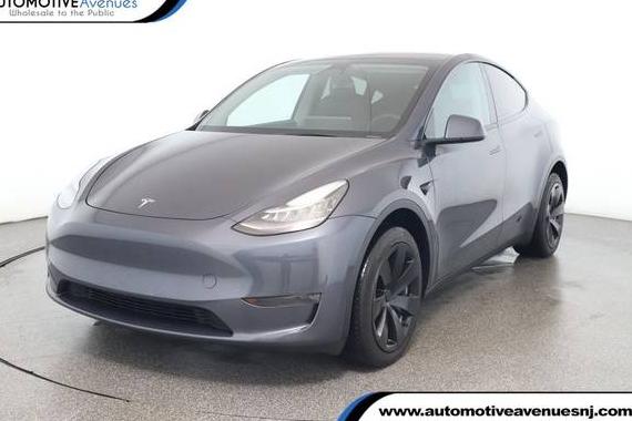 TESLA MODEL Y 2023 7SAYGDEE6PA102201 image